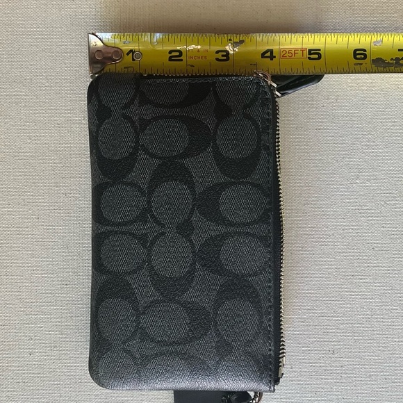 BNWT Coach double zip wristlet - Picture 7 of 7